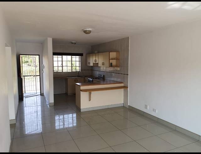 2 BEDROOM APARTMENT TO LET IN PRESTBURY